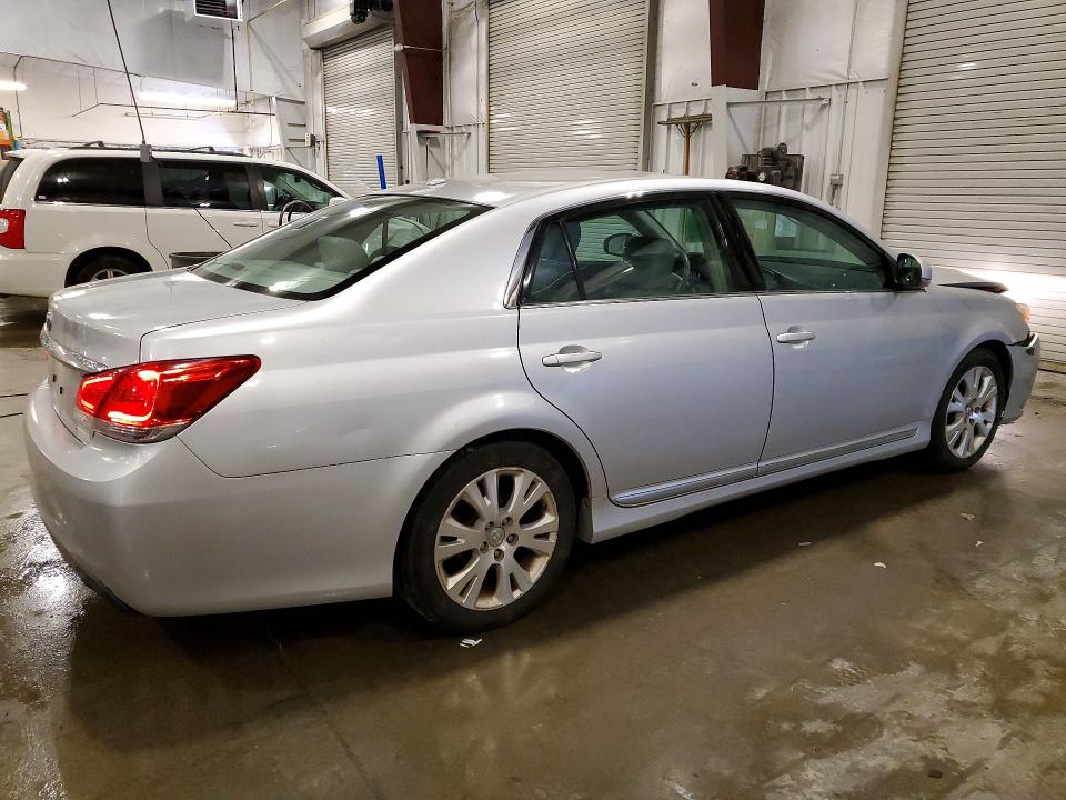 Photo 3 from auction – 2011 TOYOTA AVALON with VIN 4T1BK3DB7BU400631