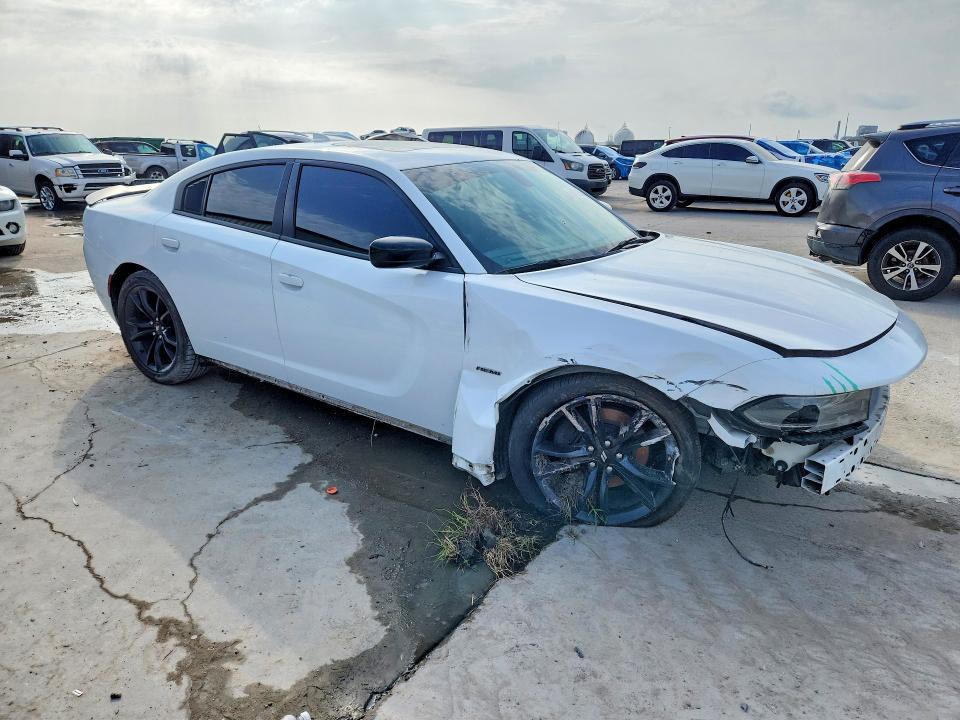 Photo 4 from auction – 2017 DODGE CHARGER with VIN 2C3CDXCT2HH642392