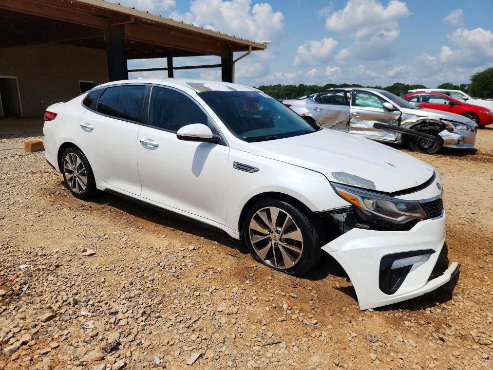 Photo 4 from auction – 2019 KIA OPTIMA with VIN 5XXGT4L39KG287052