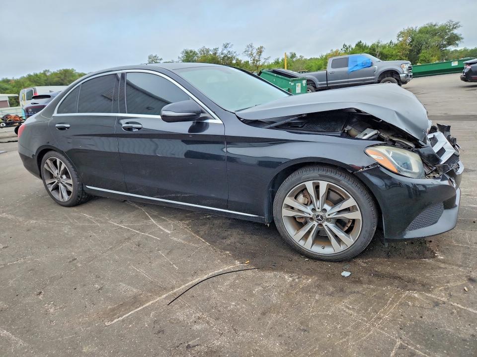 Photo 4 from auction – 2016 MERCEDES-BENZ C with VIN 55SWF4JB4GU107773