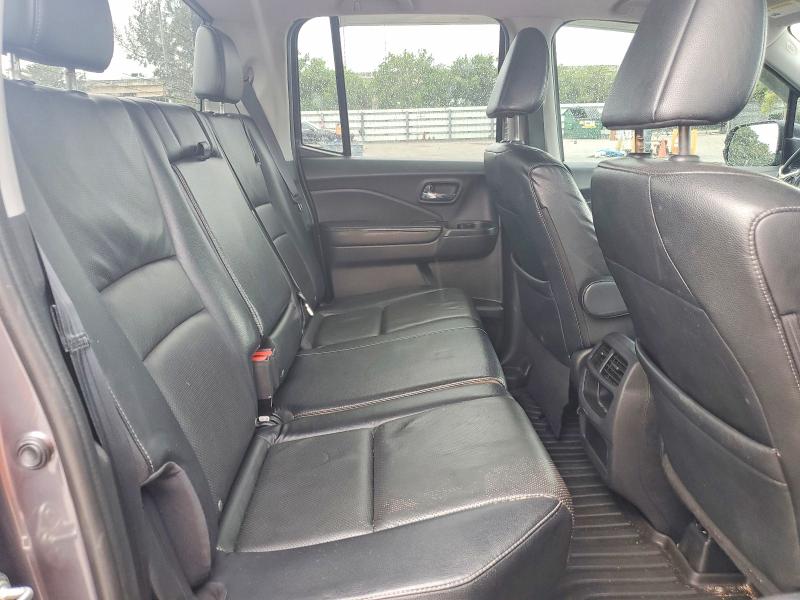 Photo 10 from auction – 2018 HONDA RIDGELINE with VIN 5FPYK2F66JB002673
