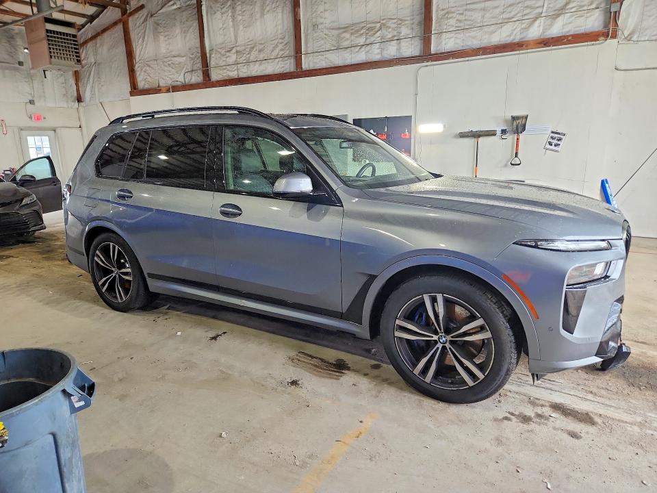 Photo 4 from auction – 2024 BMW X7 with VIN 5UX23EM09R9S30716
