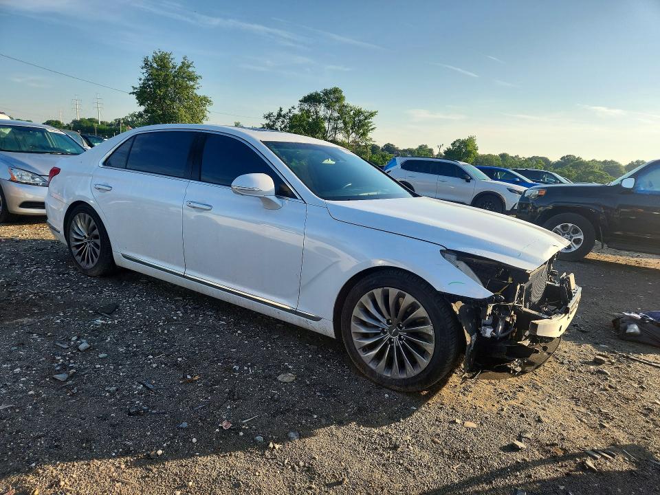 Photo 4 from auction – 2018 GENESIS G90 with VIN KMHG54JH1JU047507