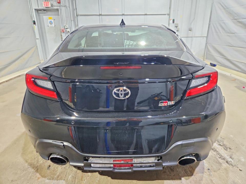 Photo 6 from auction – 2023 TOYOTA GR 86 with VIN JF1ZNBF16P8761637
