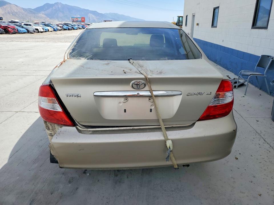 Photo 6 from auction – 2002 TOYOTA CAMRY with VIN 4T1BE32K52U567015