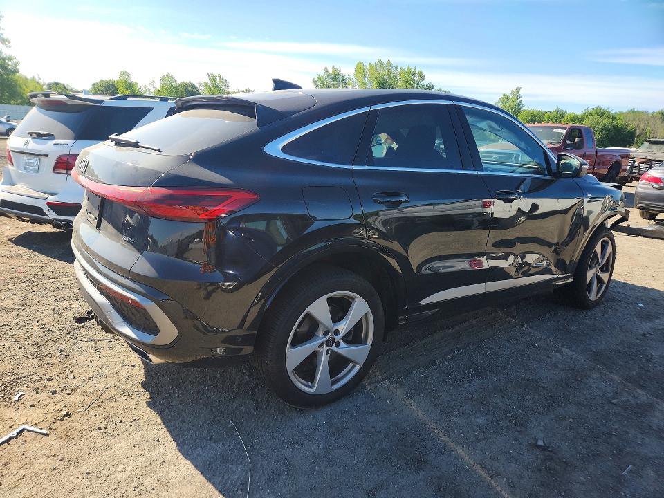 Photo 3 from auction – 2025 AUDI Q5 with VIN WA1EAAGU3S2057215
