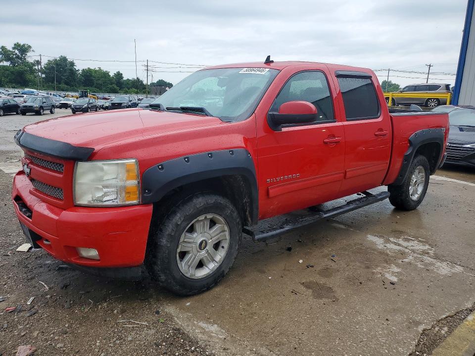 CHEVROLET SILVERADO 2011 with VIN 3GCPKSE37BG372635 - Photo from auction