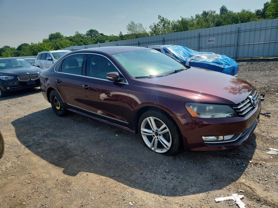 Photo 4 from auction – 2013 VOLKSWAGEN PASSAT with VIN 1VWCM7A39DC026309