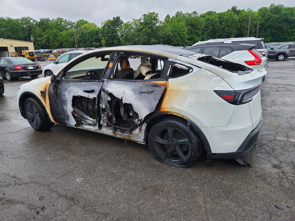 Photo 2 from auction – 2026 TESLA MODEL Y with VIN 7SAYGDEE2TF333805