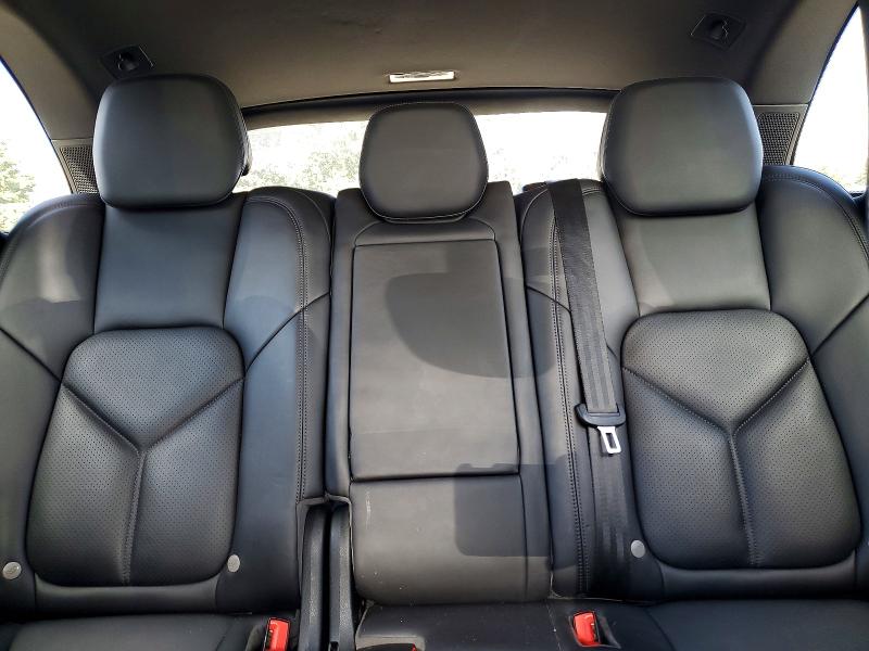 Photo 10 from auction – 2016 PORSCHE CAYENNE with VIN WP1AE2A21GLA17348