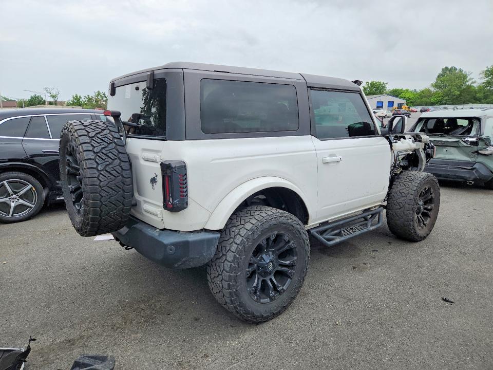 Photo 3 from auction – 2022 FORD BRONCO with VIN 1FMDE5AP1NLB69795