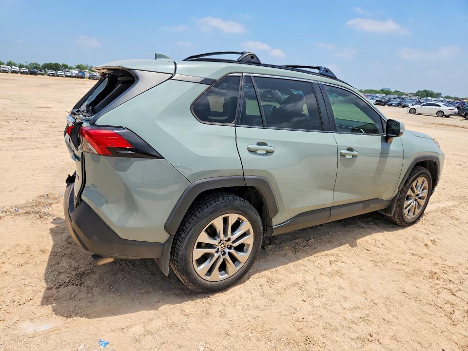 Photo 3 from auction – 2021 TOYOTA RAV4 with VIN JTMC1RFV2MD074181