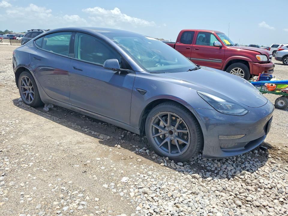 Photo 4 from auction – 2023 TESLA MODEL 3 with VIN 5YJ3E1EA3PF585271