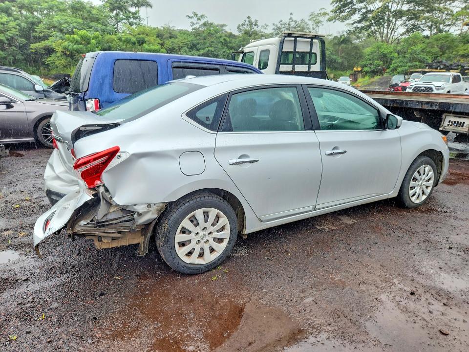 Photo 3 from auction – 2017 NISSAN SENTRA with VIN 3N1AB7AP0HY301536