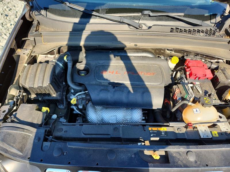 Photo 11 from auction – 2021 JEEP RENEGADE with VIN ZACNJCBB3MPM80647