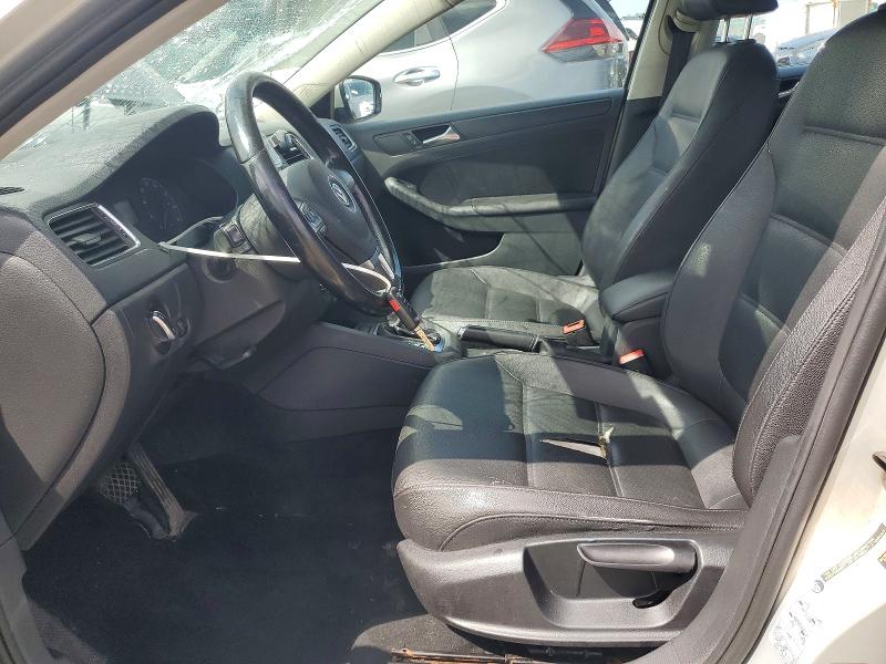 Photo 7 from auction – 2011 VOLKSWAGEN JETTA with VIN 3VWDZ7AJ2BM320456