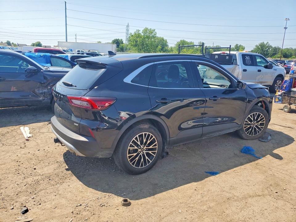 Photo 3 from auction – 2025 FORD ESCAPE with VIN 1FMCU0E16SUA31859