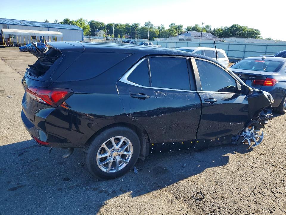 Photo 3 from auction – 2022 CHEVROLET EQUINOX with VIN 3GNAXUEV3NL313704