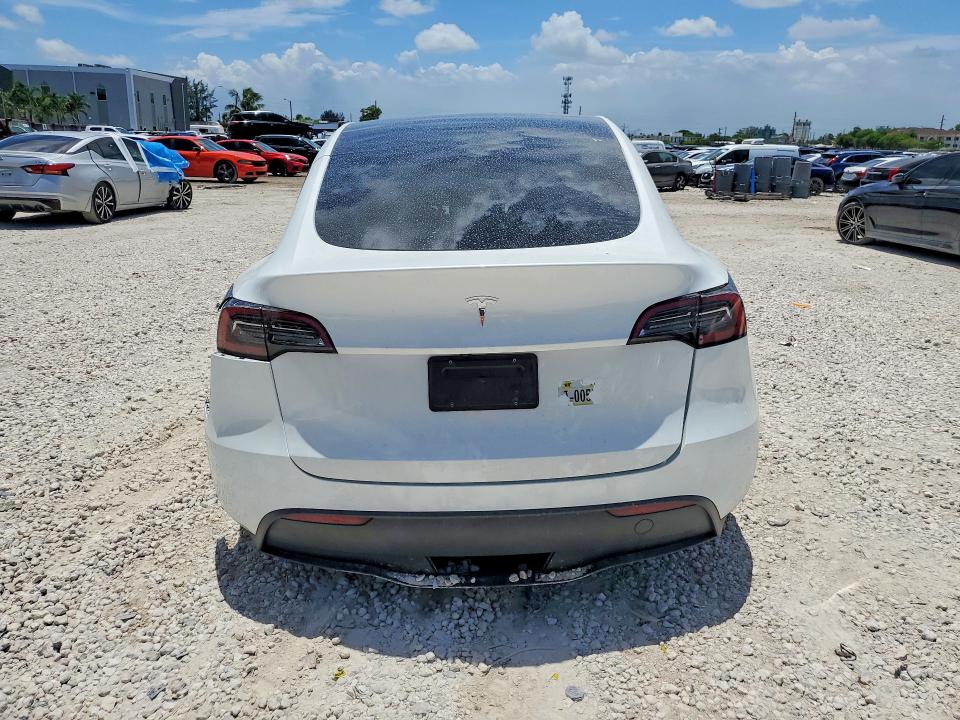 Photo 6 from auction – 2025 TESLA MODEL Y with VIN 7SAYGDEDXSF267929