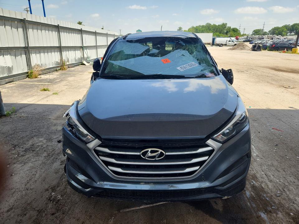 Photo 5 from auction – 2017 HYUNDAI TUCSON with VIN KM8J23A47HU301298