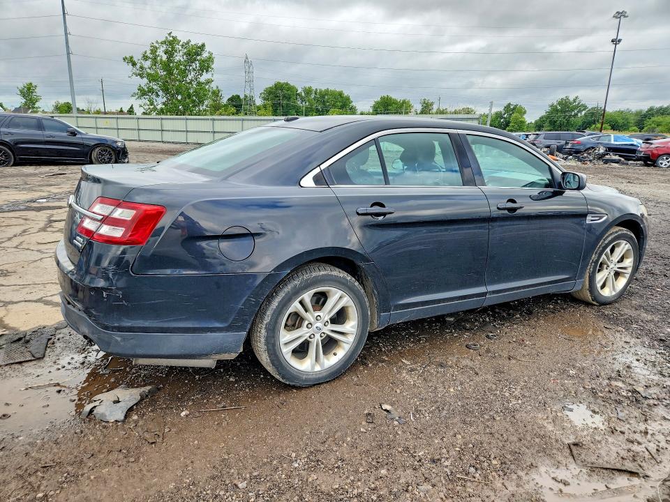 Photo 3 from auction – 2013 FORD TAURUS with VIN 1FAHP2E85DG211898