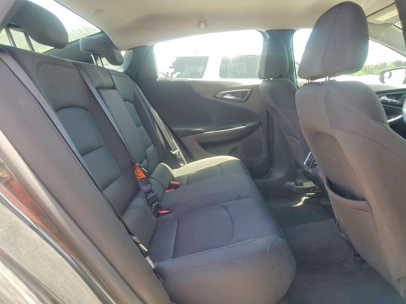 Photo 10 from auction – 2018 CHEVROLET MALIBU with VIN 1G1ZD5ST2JF114671