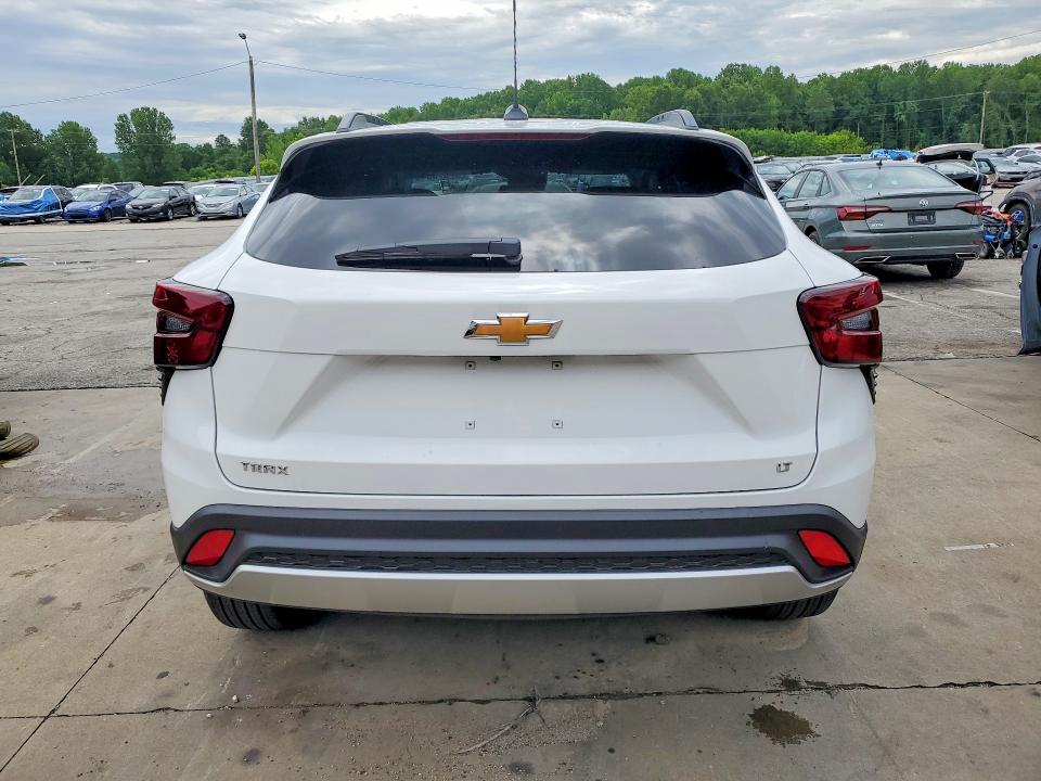 Photo 6 from auction – 2026 CHEVROLET TRAX with VIN KL77LHEP2TC102863