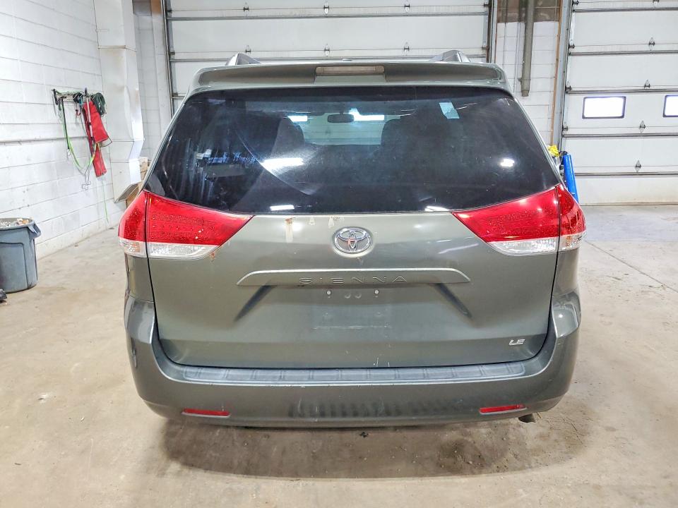 Photo 6 from auction – 2012 TOYOTA SIENNA with VIN 5TDKK3DC2CS192953