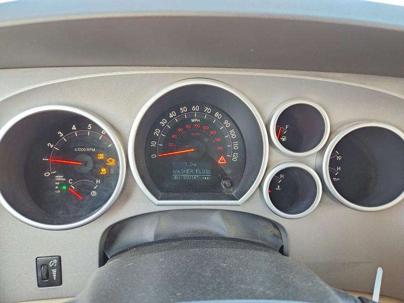 Photo 9 from auction – 2010 TOYOTA SEQUOIA with VIN 5TDYY5G18AS029736