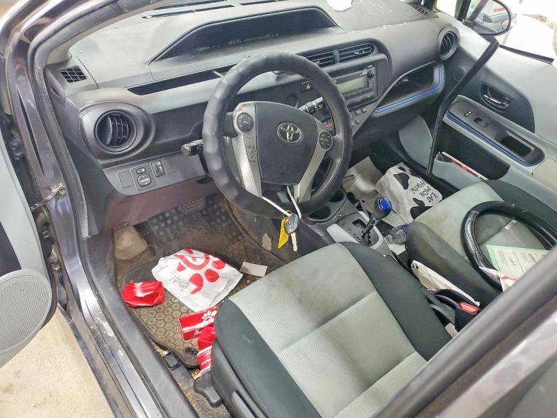 Photo 8 from auction – 2013 TOYOTA PRIUS C with VIN JTDKDTB31D1531553