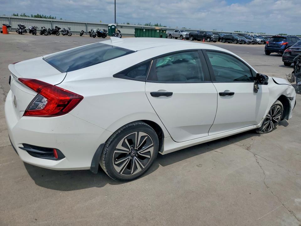 Photo 3 from auction – 2017 HONDA CIVIC with VIN 2HGFC1F76HH654974