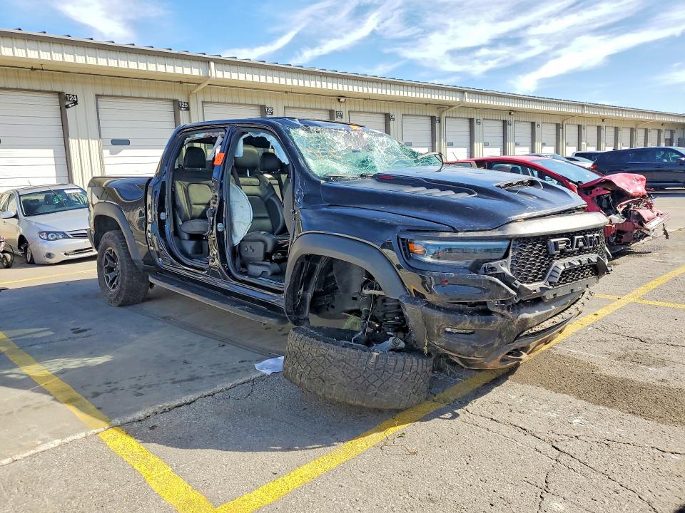 صورة رقم 4 من المزاد - 2021 RAM 1500 مع VIN 1C6SRFU96MN734698