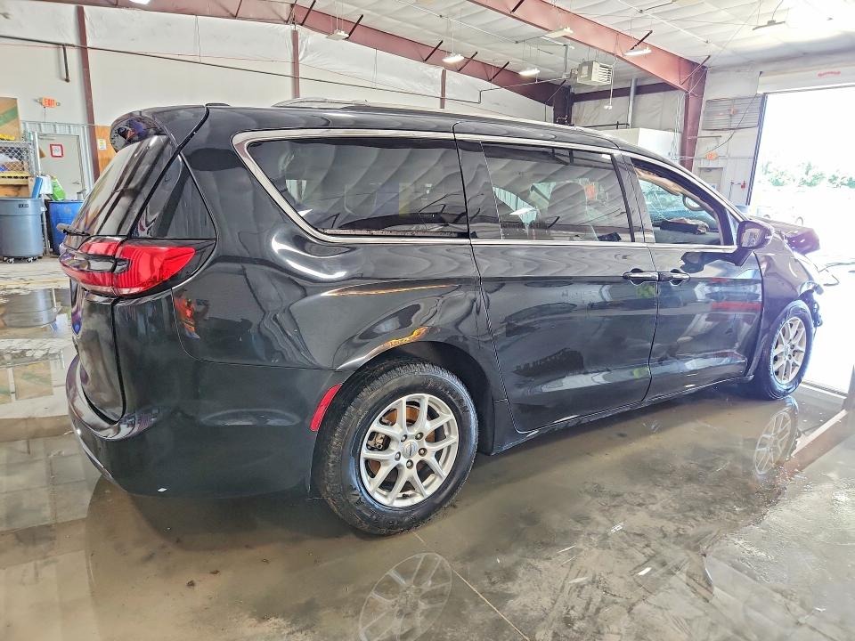 Photo 3 from auction – 2021 CHRYSLER PACIFICA with VIN 2C4RC1BG3MR600716