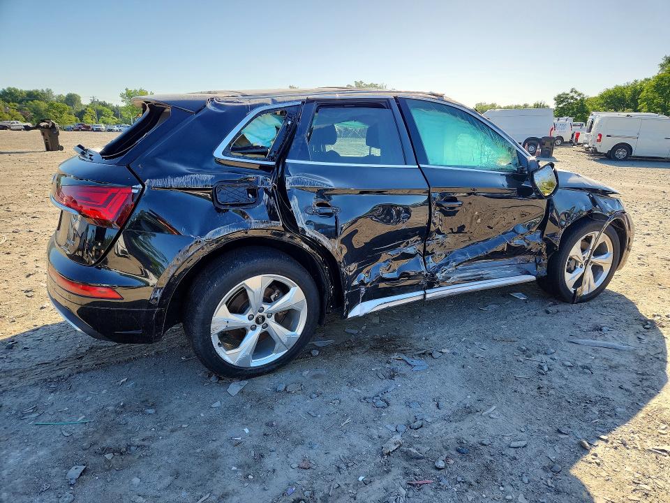 Photo 3 from auction – 2021 AUDI Q5 with VIN WA1CAAFY0M2032318