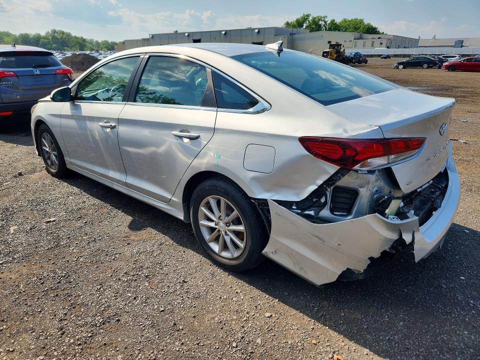 Photo 2 from auction – 2019 HYUNDAI SONATA with VIN 5NPE24AF4KH817052