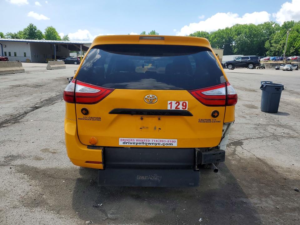 Photo 6 from auction – 2017 TOYOTA SIENNA with VIN 5TDZZ3DC5HS841176