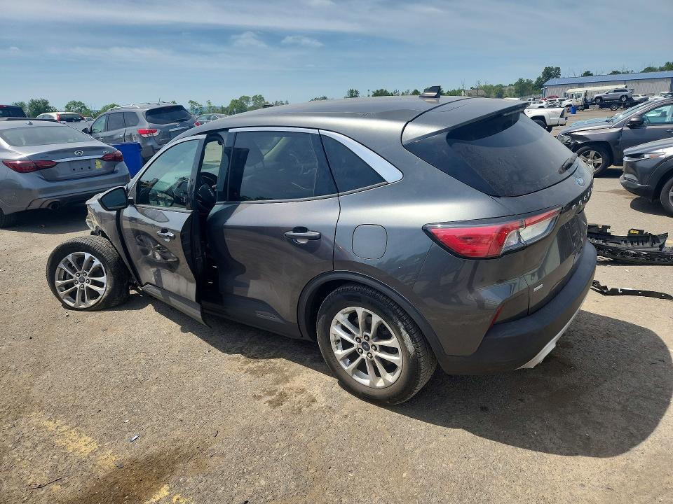 Photo 2 from auction – 2020 FORD ESCAPE with VIN 1FMCU9G69LUA89804