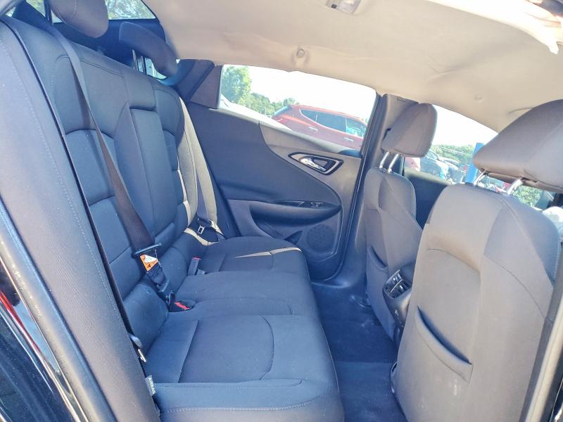 Photo 10 from auction – 2018 CHEVROLET MALIBU with VIN 1G1ZD5ST8JF144418