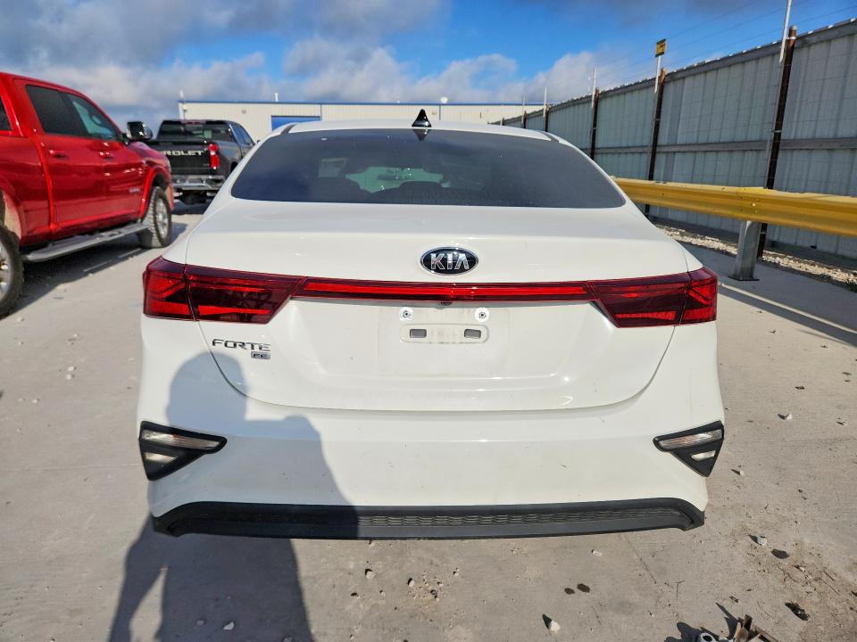 Photo 6 from auction – 2021 KIA FORTE with VIN 3KPF24AD0ME300907