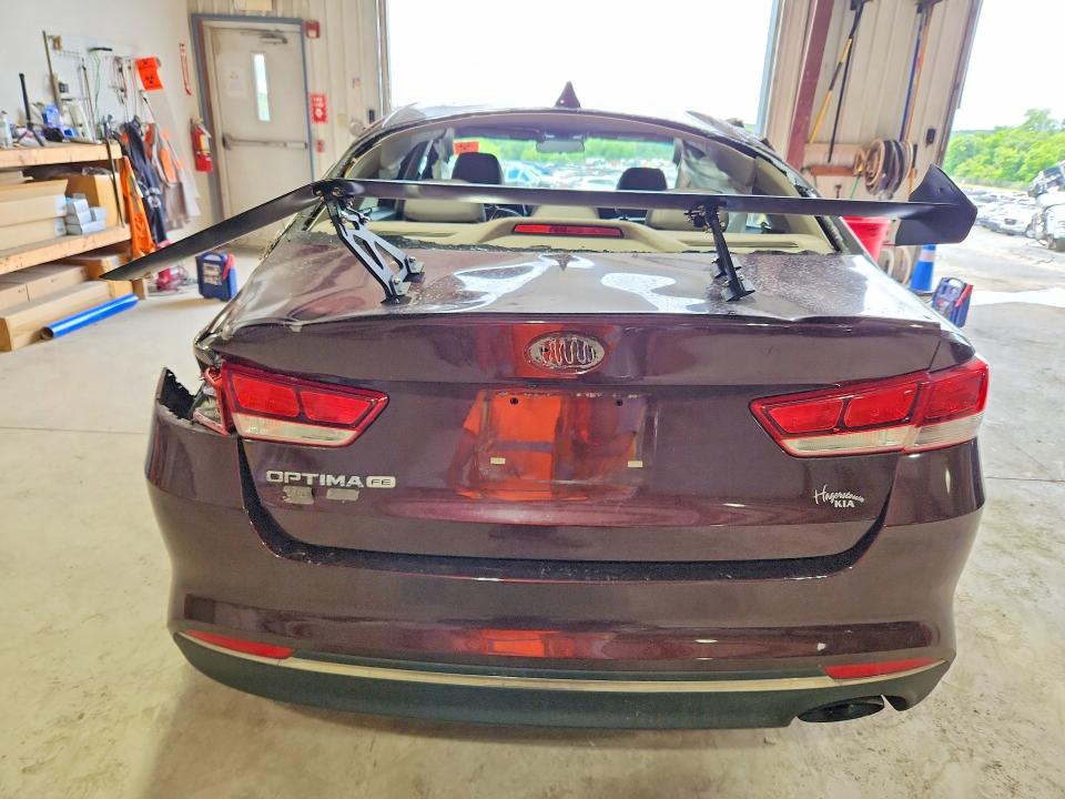 Photo 6 from auction – 2017 KIA OPTIMA with VIN 5XXGT4L36HG148263