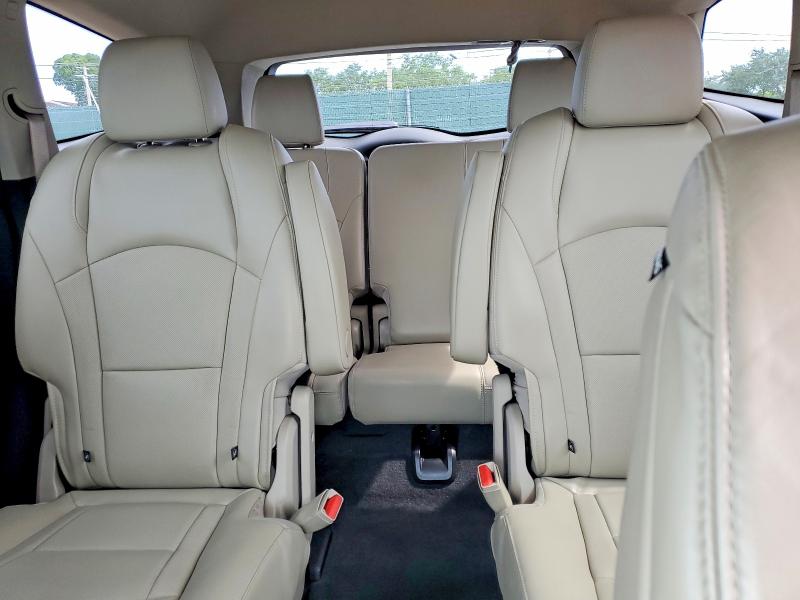 Photo 10 from auction – 2018 BUICK ENCLAVE with VIN 5GAERBKWXJJ202155
