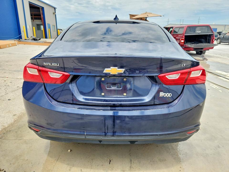 Photo 6 from auction – 2018 CHEVROLET MALIBU with VIN 1G1ZD5ST3JF251022