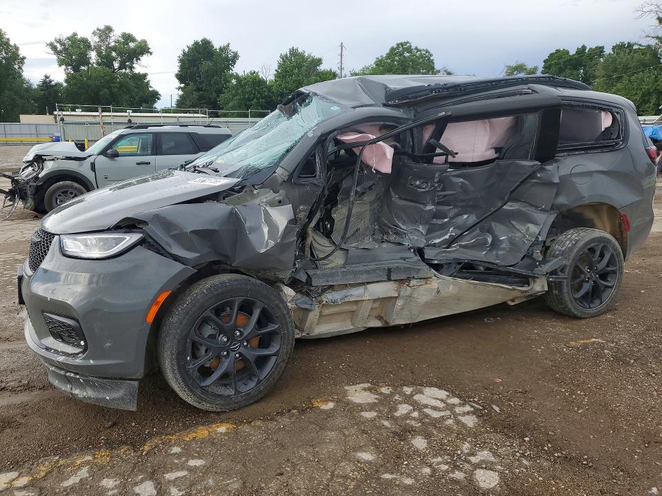 CHRYSLER PACIFICA 2022 مع رقم تعريف المركبة 2C4RC1BG1NR219206 - صورة من المزاد