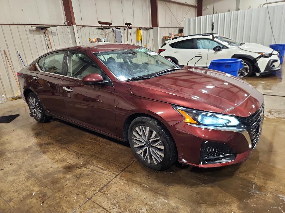 Photo 4 from auction – 2023 NISSAN ALTIMA with VIN 1N4BL4DW3PN372053
