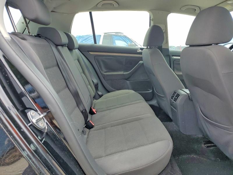 Photo 10 from auction – 2009 VOLKSWAGEN RABBIT with VIN WVWDA71K79W080012