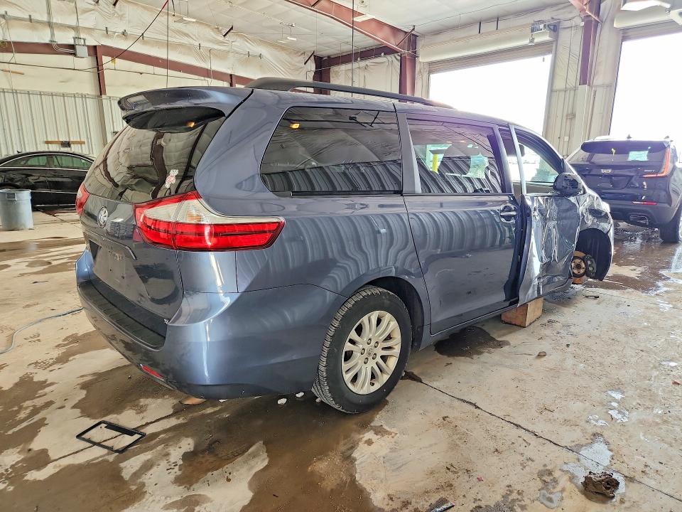 Photo 3 from auction – 2015 TOYOTA SIENNA with VIN 5TDYK3DC9FS599490