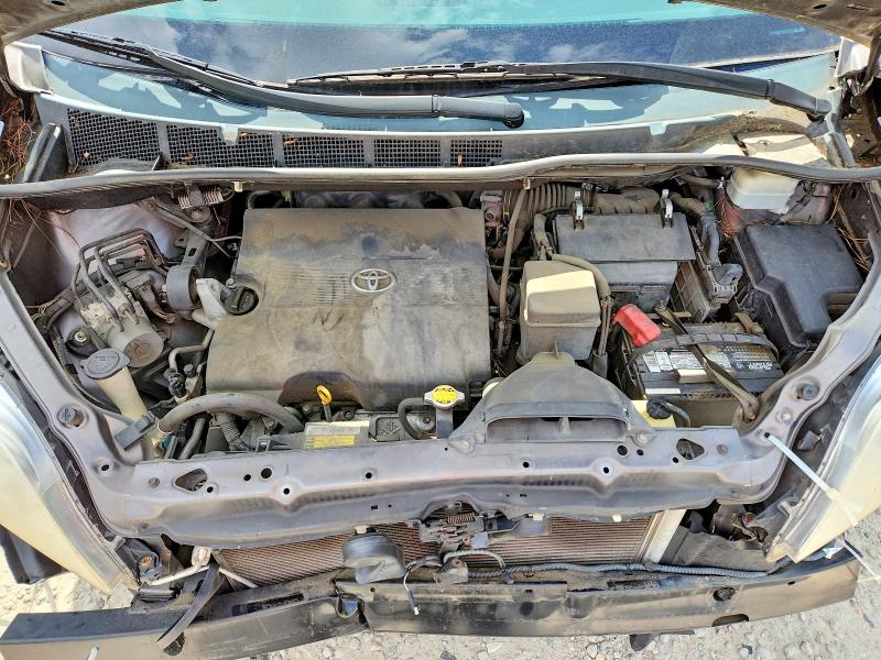 Photo 12 from auction – 2012 TOYOTA SIENNA with VIN 5TDKK3DC7CS204241
