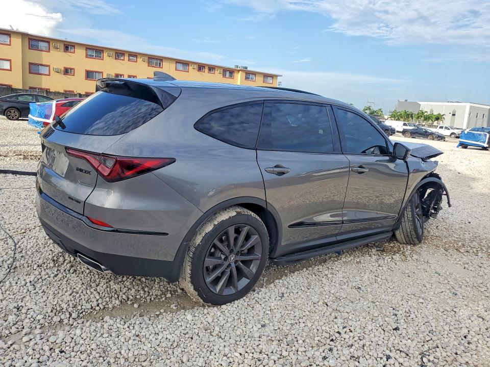 Photo 3 from auction – 2025 ACURA MDX with VIN 5J8YE1H06SL015202