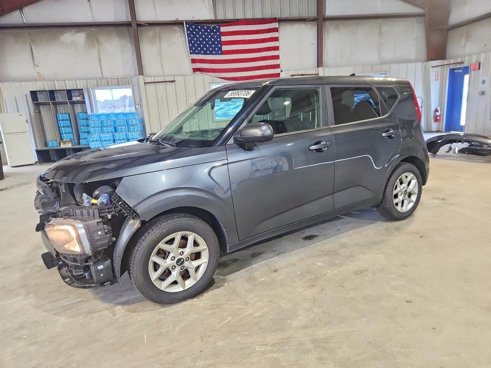 KIA SOUL 2020 with VIN KNDJ23AU4L7002234 - Photo from auction