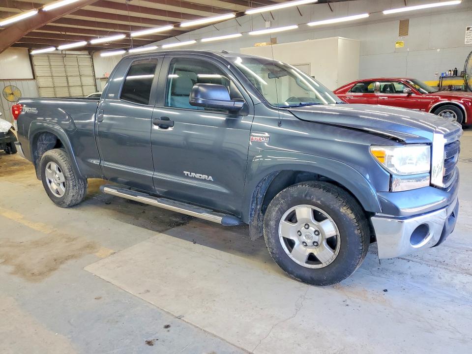 Photo 4 from auction – 2010 TOYOTA TUNDRA with VIN 5TFRY5F11AX079636